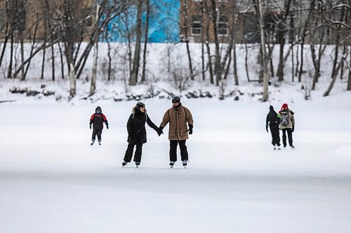 MIKAELA MACKENZIE / FREE PRESS

Angela Gaiero (left) and Maxwell Hayward skate on the Nestawaya river trail on opening day on Thursday, Jan. 1, 2026. The tourists from Ontario were excited that their flight later in the afternoon was delayed by close to an hour, giving them a chance to skate on the river right before flying home.

For Melissa story.
Free Press 2026