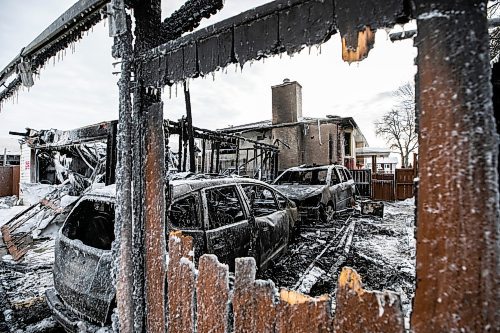 MIKAELA MACKENZIE / FREE PRESS
The scene of a fire at 1961 Manitoba Avenue on Friday, Jan. 2, 2026.
For Ѡstory.
Free Press 2026