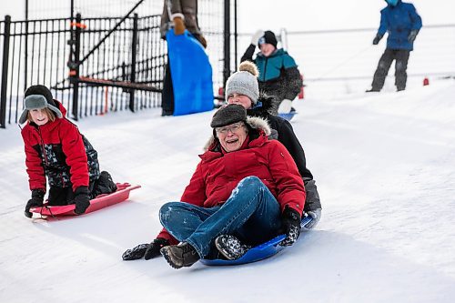 MIKAELA MACKENZIE / FREE PRESS
Dennis Cape, 77, sleds down the toboggan hill at Assiniboine park with his grandchild, Rhiane Cook, 10, on Friday, Jan. 2, 2026.
Standup.
Free Press 2026