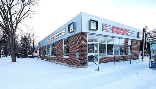 Ruth Bonneville / Free Press
Local 1460 Corydon
Photo of building at 1460 Corydon that developer wants to turn into a four-storey, mixed-use commercial and residential building.
More info: Developer is seeking a zoning variance that would allow it to build a four-storey, mixed-use commercial and residential building at 1460 Corydon Ave. This is an area primarily surrounded by single-family homes. The public service is recommending city council approve the variance request so the project can move ahead, but some residents are critical of the project. A number of people are slated to speak in opposition of the variance request during a hearing before the City Centre Community Committee on Jan. 5.
See story by Kevin
Jan 2nd,  2026