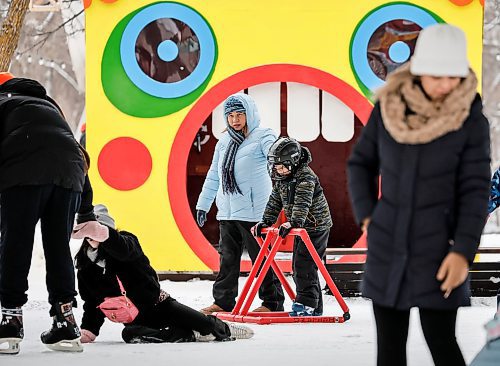 JOHN WOODS / WINNIPEG FREE PRESS
People learn to skate at the Forks Learn to Winter event Sunday, January 4, 2026. 

reporter: standup