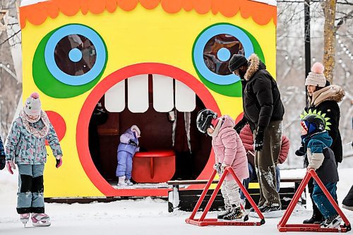 JOHN WOODS / WINNIPEG FREE PRESS
People learn to skate at the Forks Learn to Winter event Sunday, January 4, 2026. 

reporter: standup