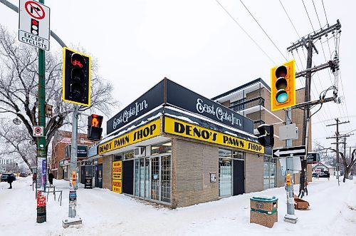 MIKE DEAL / FREE PRESS
The former Sherbrook Inn at 685 Westminster Avenue has been renamed, East Gate Inn.
260105 - Monday, January 05, 2026.