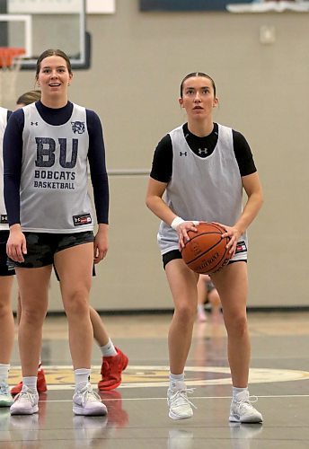 Taya Clark, right, and the Bobcats are back in action against the University of Winnipeg Wesmen at home today. (Thomas Friesen/The Brandon Sun)