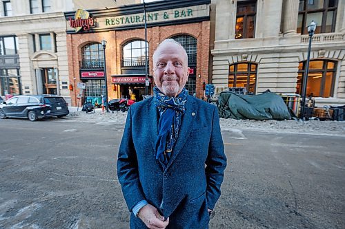 MIKE DEAL / FREE PRESS
Kenny Boyce, Manager of Film and Special Events, City of Winnipeg, outside a film set using Bailey's Restaurant at 185 Lombard Avenue, Wednesday.
Reporter: Malak Abas
260107 - Wednesday, January 07, 2026.