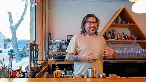 MIKE DEAL / FREE PRESS
Chef Mandel Hitzer in his restaurant Deer + Almond at 85 Princess Street.
Reporter: Malak Abas
260107 - Wednesday, January 07, 2026.