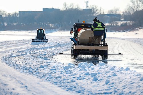 Ruth Bonneville / Free Press 

Local Forks Skating to Churchill

Crews flood the trail just south of  the Queen Elizabeth Bridge Friday. 

Maintenance crews with The Forks prepare the river trail from Queen Elizabeth Bridge to The Winnipeg Canoe and Kayak Centre on Churchill Drive Friday afternoon.  

Near-perfect freezing conditions made it possible for the Nestaweya River Trail to open for winter season early, January 1st, on the Assiniboine River and the trail on the Red River along Churchill Drive should be open by this weekend. 

Jan 9th,  2026