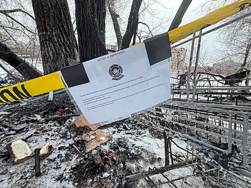 SCOTT BILLECK / FREE PRESS
- former encampment by the Riverwalk near 356 Assiniboine Avenue. 
January 6, 2026