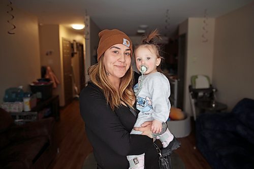 09012026
Katlin Taylor and her one-year-old daughter Brooklyn at their home in Brandon on Friday. Taylor feels that staff at the Brandon Regional Health Centre didn’t properly monitor her daughter when she brought her to the hospital for Respiratory syncytial virus (RSV) and says she experienced racism from the staff. 
(Tim Smith/The Brandon Sun)