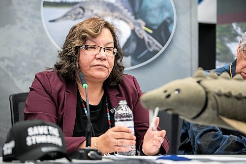 MIKAELA MACKENZIE / FREE PRESS
Tataskweyak Cree Nation chief Doreen Spence speaks at a press conference about Manitoba Hydroճ negative impact on sturgeon in the Churchill River on Thursday, Jan. 22, 2026.
For Chris story.
Free Press 2026