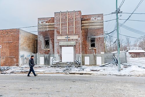 MIKE DEAL / FREE PRESS
The remains of a vacant Point Douglas church, the Holy Ascension Greek Orthodox Church at 197 Euclid Avenue that went up in flames Monday night.
Winnipeg Fire Paramedic Service crews arrived at Holy Ascension Greek Orthodox Church at 197 Euclid Ave., at 6:15 p.m. and worked early into Tuesday morning to extinguish the fire, which was declared under control around 1 a.m., a city news release said Tuesday morning.
250107 - Tuesday, January 07, 2025.