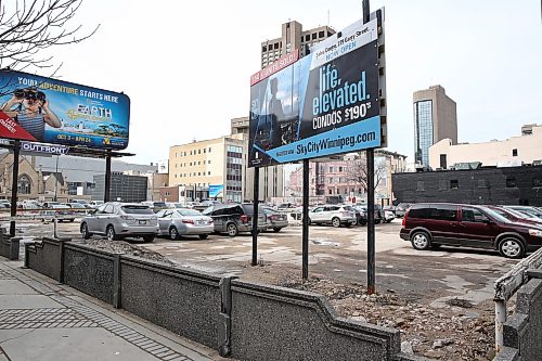 MIKE DEAL / WINNIPEG FREE PRESS  The parking where the future SkyCity / Fortress condo development will be at Graham Avenue &amp; Garry Street.   160329 March 29, 2016