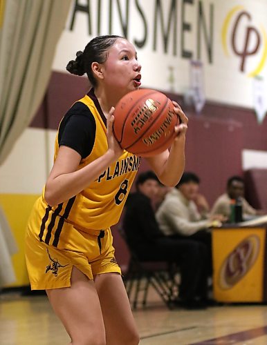 Iliana Courchene sets to shoot a three-pointer for the Crocus Plainsmen against the Selkirk Royals in Coffee Culture Java Jam action at Crocus on Thursday. (Thomas Friesen/The Brandon Sun)