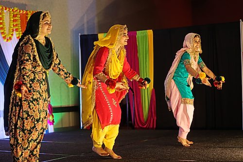 Dancers perform at the Indian Pavilion in the Grand Salon at the Victoria Inn on Friday evening. (Abiola Odutola/The Brandon Sun)
