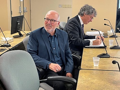 Ruth Bonneville / Free Press 

Local  Katz arrives for hearing 

Former Winnipeg mayor Sam Katz took the stand on the third day of the inquiry, smiling as he entered the hearing room Thursday. 


Feb 12th,  2026
