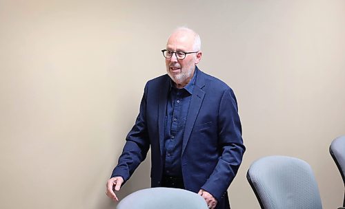 Ruth Bonneville / Free Press 

Local  Katz arrives for hearing 

Former Winnipeg mayor Sam Katz took the stand on the third day of the inquiry, smiling as he entered the hearing room Thursday. 


Feb 12th,  2026