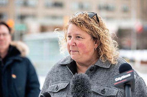 MIKAELA MACKENZIE / FREE PRESS
Sheri Ross, sister of Stacey Ross, speaks to the media outside of St. Boniface Hospital on Tuesday, Feb. 17, 2026.
For Gabby story.
Free Press 2026