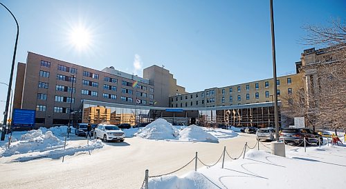 MIKE DEAL / WINNIPEG FREE PRESS
The St. Boniface Hospital at 409 Tache Avenue.
220217 - Thursday, February 17, 2022.
