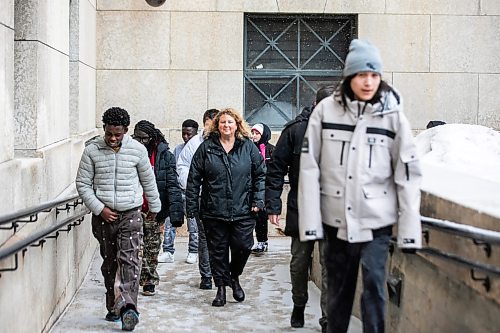 MIKAELA MACKENZIE / FREE PRESS

Sheri Ross (sister of St. Boniface ER heart attack victim Stacey Ross) with her grade nine R.B. Russel students at the Manitoba Legislative Building on Thursday, March 5, 2026.

For Tyler story.
Free Press 2026