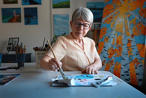 Ruth Bonneville Winnipeg Free Press
Feature Seniors - Terisa Taylor
Portrait of Terisa Taylor, artist and low-income senior working on one of her latest paintings in her suite Monday.
Taylor has to rigorously keep a close watch of her finances as her low income is made up of CPP, GIS and OAS. But, she has found joy, propose and fulfillment in her senior years through working on her art.
Story: Extended Feature. Struggling Seniors. How do low-income seniors, particularly those living alone, get by, day by day?
Reporter: Janine LeGal
Story publication date: Maybe this Saturday, March 7th, Scott Gibbons editor.
March 9th,, 2026