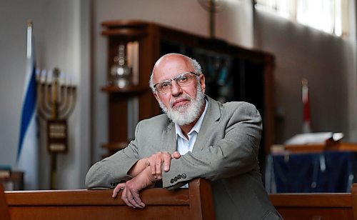 Ruth Bonneville Winnipeg Free Press
LOCAL - Rabbi / Middle East
Portrait ofRabbi Yosef Benarroch at Adas Yeshurun Herzlia Synagogue.
For article on perspectives on conflict from people with ties or connections to the Middle East
March 12th,, 2026
