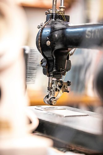 MIKAELA MACKENZIE / FREE PRESS
Dave Johnsonճ antique sewing machines on Tuesday, March 17, 2026.
For Dave story.
Free Press 2026