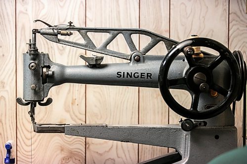 MIKAELA MACKENZIE / FREE PRESS
Dave Johnsonճ antique sewing machines on Tuesday, March 17, 2026.
For Dave story.
Free Press 2026