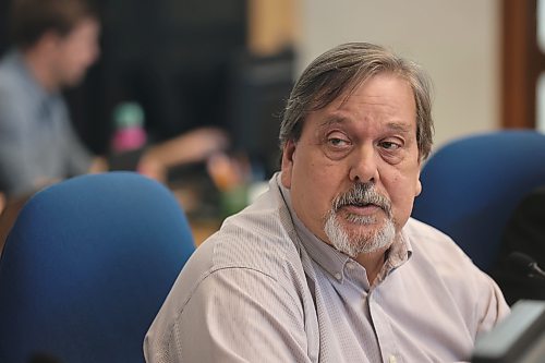 Coun. Shawn Berry (Ward 7) speaks at Monday evening's special council meeting. (Alex Lambert/The Brandon Sun)