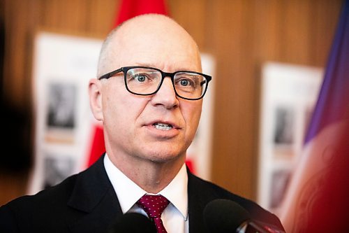 MIKAELA MACKENZIE / FREE PRESS
Mayor Scott Gillingham speaks to the media at City Hall on Wednesday, March 25, 2026.
For Erik story.
Free Press 2026