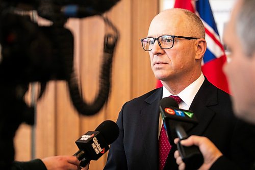 MIKAELA MACKENZIE / FREE PRESS

Mayor Scott Gillingham speaks to the media at City Hall on Wednesday, March 25, 2026. 

For Erik story.
Free Press 2026