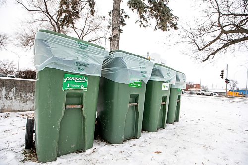 MIKAELA MACKENZIE / FREE PRESS
Community food waste drop-off bins at the River Osborne Community Club location on Monday, Dec. 8, 2025. The community food waste drop-off program (which allows residents to drop off their food waste for free) has just concluded its first year.
For green page story.
Free Press 2025