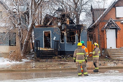 MIKE DEAL / FREE PRESS
WFPS crews were still on the scene of an early morning house fire on Salter Street near Mountain Avenue. Salter is closed to traffic between Mountain and St. John’s Avnenue.
No word on injuries.
260408 - Wednesday, April 08, 2026.