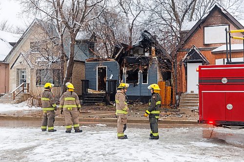MIKE DEAL / FREE PRESS
WFPS crews were still on the scene of an early morning house fire on Salter Street near Mountain Avenue. Salter is closed to traffic between Mountain and St. John’s Avnenue.
No word on injuries.
260408 - Wednesday, April 08, 2026.