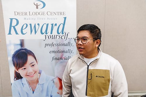 MIKE DEAL / FREE PRESS
Al Coligado a RN and Clinical Educator at Deer Lodge Centre at one of the tables hoping to help hire healthcare workers for Deer Lodge Centre.
The Make it in Manitoba Nurse and Health Care Aide hiring forum hosted by the Health Care Retention and Recruitment Office (HCRRO) at the RBC Convention Centre Wednesday.
The one-day hiring forum is designed to support Registered Nurses and certified HCAs helping them launch or advance their careers within Manitoba’s health system.
Reporter: Gabrielle Piche
260408 - Wednesday, April 08, 2026.