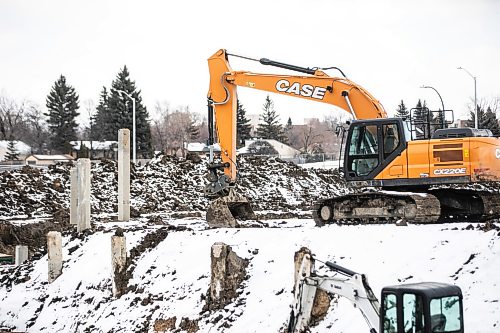 MIKAELA MACKENZIE / FREE PRESS
	
The construction site of a new 96-unit apartment complex on Kimberly Avenue (which is being built on the lot where a condo complex burned in 2022) on Wednesday, April 8, 2026.

For Chris story.
Free Press 2026