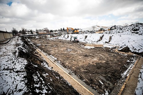 MIKAELA MACKENZIE / FREE PRESS
The construction site of a new 96-unit apartment complex on Kimberly Avenue (which is being built on the lot where a condo complex burned in 2022) on Wednesday, April 8, 2026.
For Chris story.
Free Press 2026