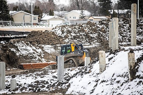MIKAELA MACKENZIE / FREE PRESS
	
The construction site of a new 96-unit apartment complex on Kimberly Avenue (which is being built on the lot where a condo complex burned in 2022) on Wednesday, April 8, 2026.

For Chris story.
Free Press 2026