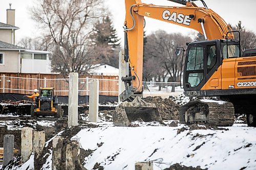 MIKAELA MACKENZIE / FREE PRESS
	
The construction site of a new 96-unit apartment complex on Kimberly Avenue (which is being built on the lot where a condo complex burned in 2022) on Wednesday, April 8, 2026.

For Chris story.
Free Press 2026