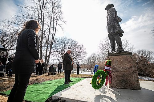 MIKAELA MACKENZIE / FREE PRESS
	
MMF president David Chartrand lays a wreath at the rededication ceremony of the Bank of Montrealճ World War I memorial statue at Brookside Cemeteryճ Field of Honour on Thursday, April 9, 2026.

For Scott Billeck story.
Free Press 2026