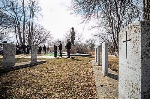 MIKAELA MACKENZIE / FREE PRESS
	
Gail Conrad Davey speaks at the rededication ceremony of the Bank of Montrealճ World War I memorial statue at Brookside Cemeteryճ Field of Honour on Thursday, April 9, 2026.

For Scott Billeck story.
Free Press 2026