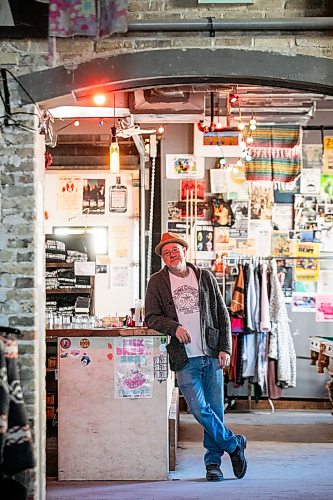 MIKAELA MACKENZIE / FREE PRESS
John Scoles at the High and Lonesome Club, which is celebrating its 25th anniversary, on Friday, April 10, 2026.
For Ben Waldman story.
Free Press 2026