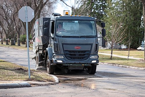 Ruth Bonneville  Free Press

Local City Sweepers 

City street sweepers and cleaners work on Waterloo Street near Corydon and Grosvenor Thursday.

See story

April 23rd,  2026

