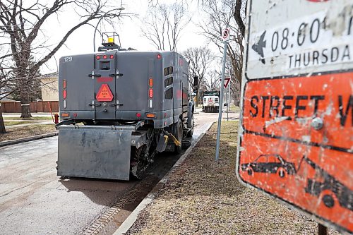Ruth Bonneville  Free Press

Local City Sweepers 

City street sweepers and cleaners work on Waterloo Street near Corydon and Grosvenor Thursday.

See story

April 23rd,  2026


