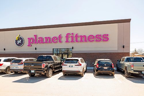 MIKE DEAL / FREE PRESS
The Planet Fitness at 200 Meadowood Drive, Unit 1.
Reporter: Chris Kitching
260501 - Friday, May 01, 2026.