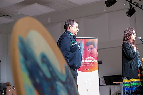 BROOK JONES/FREE PRESS
Louis Riel School Division hosts a renaming ceremony of École Sage Creek Bonavista to École Mazina-Giizhik in honour of the late justice Murray Sinclair at École Mazina-Giizhik in Winnipeg, Man., Wednesday, May 6, 2026. Niigaan Sinclair (left) who is the son of Murray Sinclair is pictured during the renaming ceremony. Also pictured is Niigaan's daugther Sarah Fontaine-Sinclair.