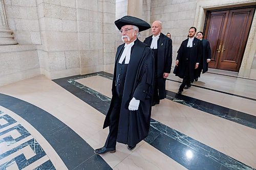 MIKE DEAL / FREE PRESS
Speaker Tom Lindsey heads towards the Assembly Chamber for Question Period Wednesday afternoon.
Reporter: Carol Sanders
260506 - Wednesday, May 06, 2026.