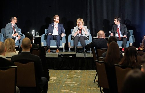 MIKE DEAL / FREE PRESS
Winnipeg Economic Development and Tourism hosts a panel on how other cities attract investment.
(From left): Alberto Velasco-Acosta, VP, International, WEDT, Christopher Brown, VP of business development for Calgary Economic Development, Jennifer Patterson, an economic development manager for the City of Hamilton, and François Robitaille, managing director of foreign direct investment for Québec International.
Reporter: Gabrielle Piche
260513 - Wednesday, May 13, 2026.