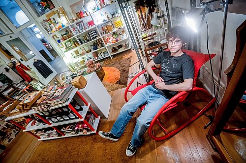 JOHN WOODS / FREE PRESS
Eric Burym’s vintage store, Eric’s Objects, at 468 Main Sunday, May 17, 2026.

reporter: Dave