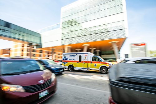 MIKAELA MACKENZIE / FREE PRESS
Ambulances pull in and out of the Health Sciences Centre on Thursday, May 28, 2026. Persistently long ambulance wait times have continued for years in Winnipeg.
For Joyanne story.
Free Press 2026