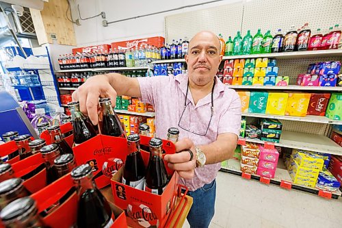 MIKE DEAL / FREE PRESS
Munther Zeid, Food Fare co-owner, with some of the products that will be PST free starting July 1.
Reporter: Carol Sanders
260603 - Wednesday, June 03, 2026.